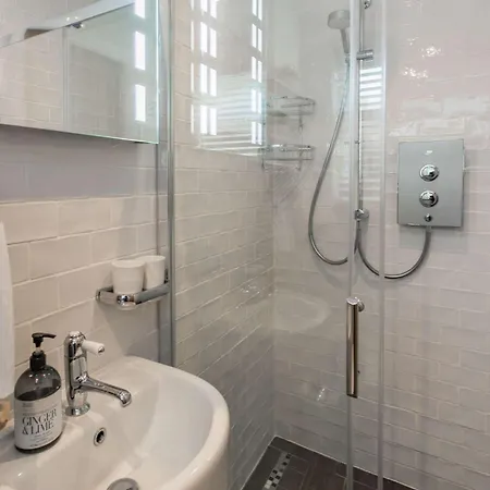 펜션 1 Bed In 79105 *