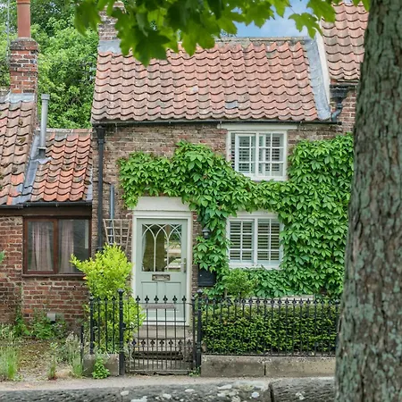 1 Bed In Sinnington 79105