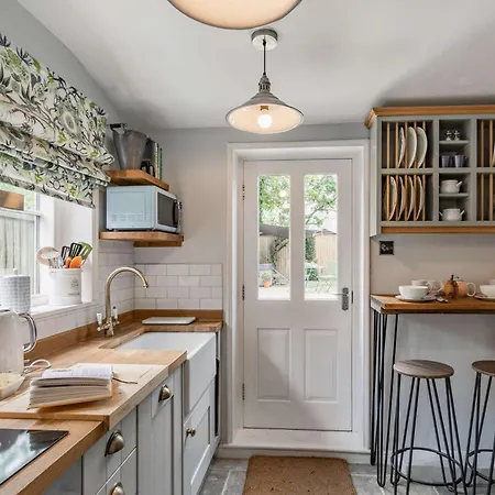 1 Bed In Sinnington 79105 Normanby